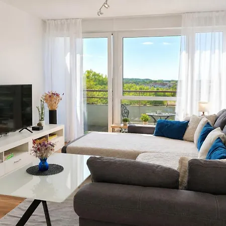 Gemuetliches Ferien Mit Dachterasse Am Gifizsee Apartman
